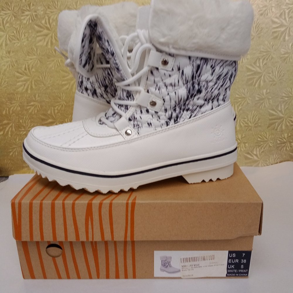 New in the box Globalwin winter boots.